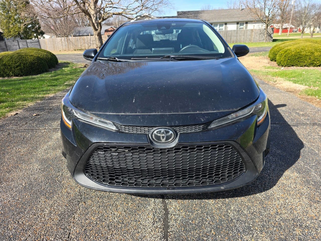 Used 2021 Toyota Corolla LE image 2