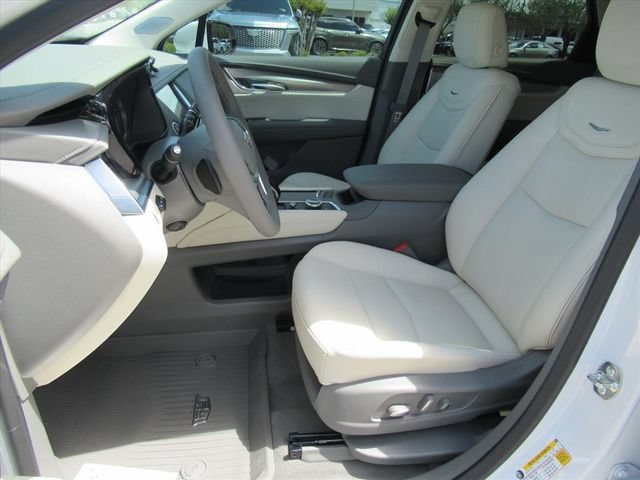 New 2026 Cadillac XT5 Premium Luxury w/ LPO, Floor Liner Package FWD image 17