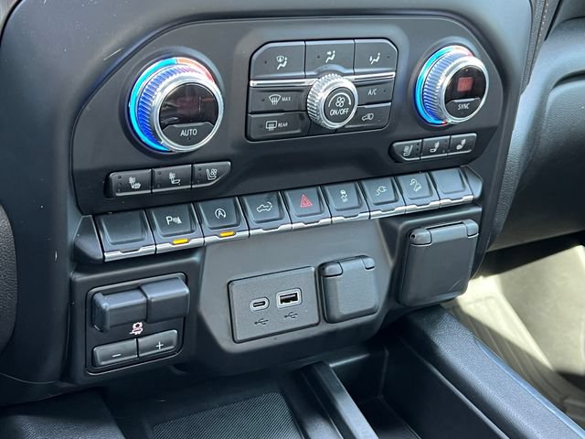 Used 2021 GMC Sierra 1500 AT4 w/ AT4 Value Package AWD/4WD image 32