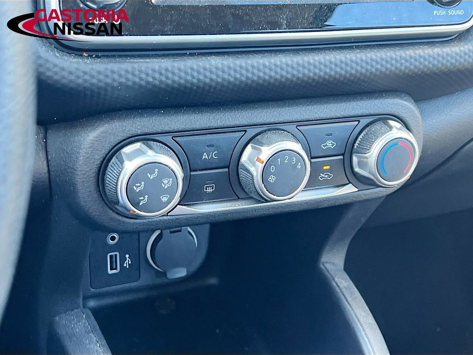 Used 2024 Nissan Kicks S image 19