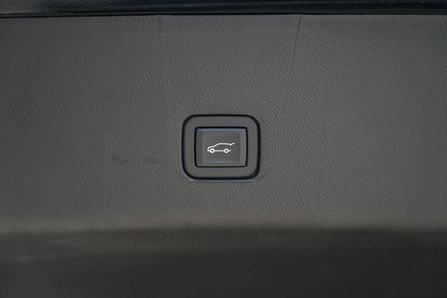Used 2023 Chevrolet Traverse Premier AWD/4WD image 15