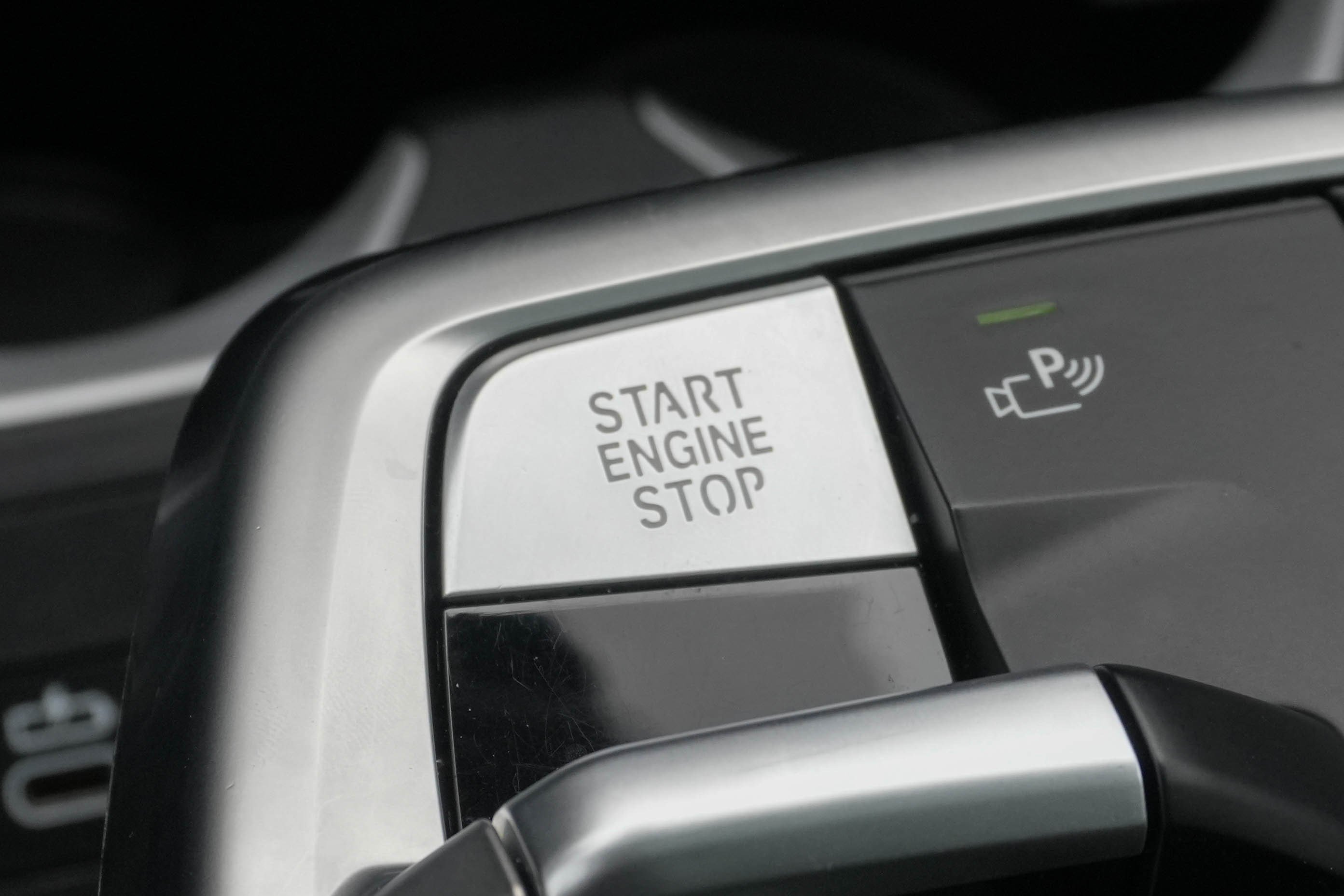 Certified 2025 BMW X2 xDrive28i image 28