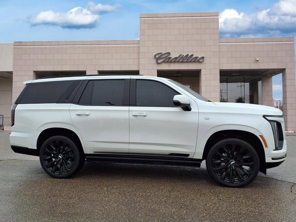 Used 2025 Cadillac Escalade Sport Platinum w/ LPO, ONYX Package image 4