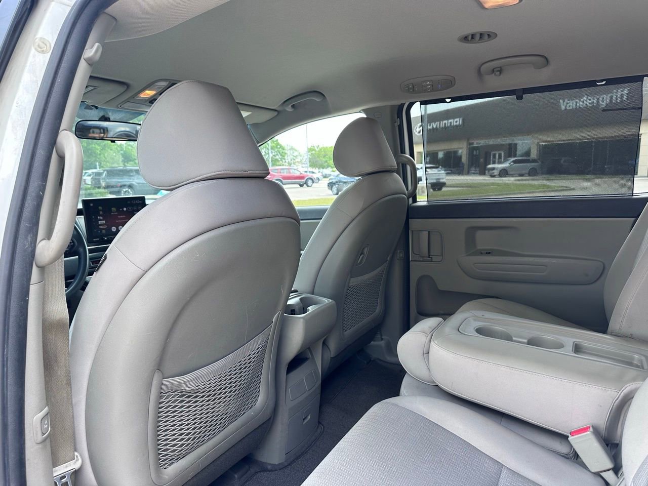 Used 2016 Kia Sedona LX w/ LX Convenience Package image 19