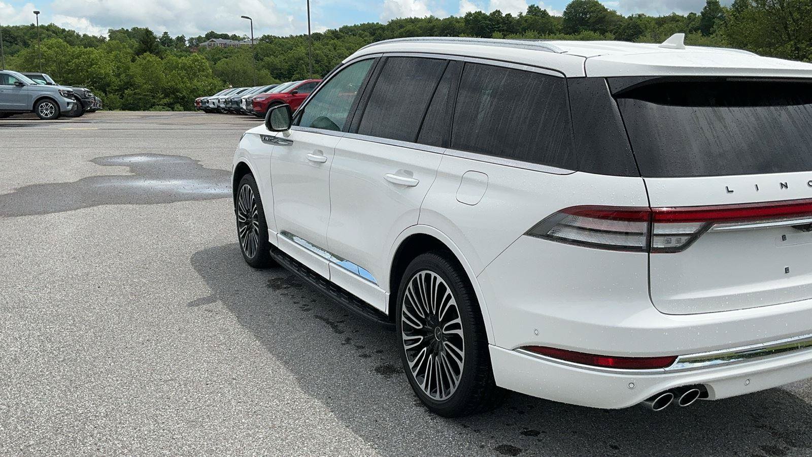 Used 2024 Lincoln Aviator Black Label AWD/4WD image 8