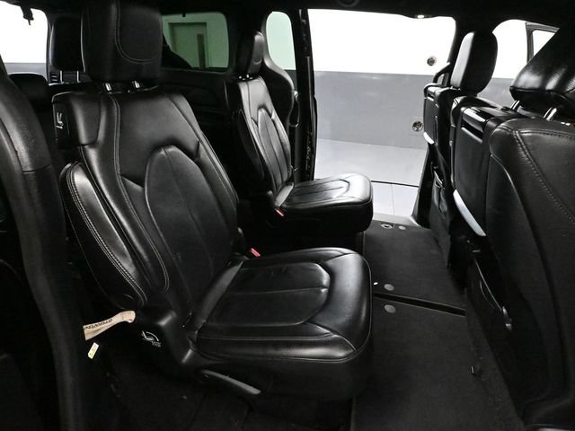 Used 2019 Chrysler Pacifica Touring-L Plus w/ Advanced Safetytec Group FWD image 52