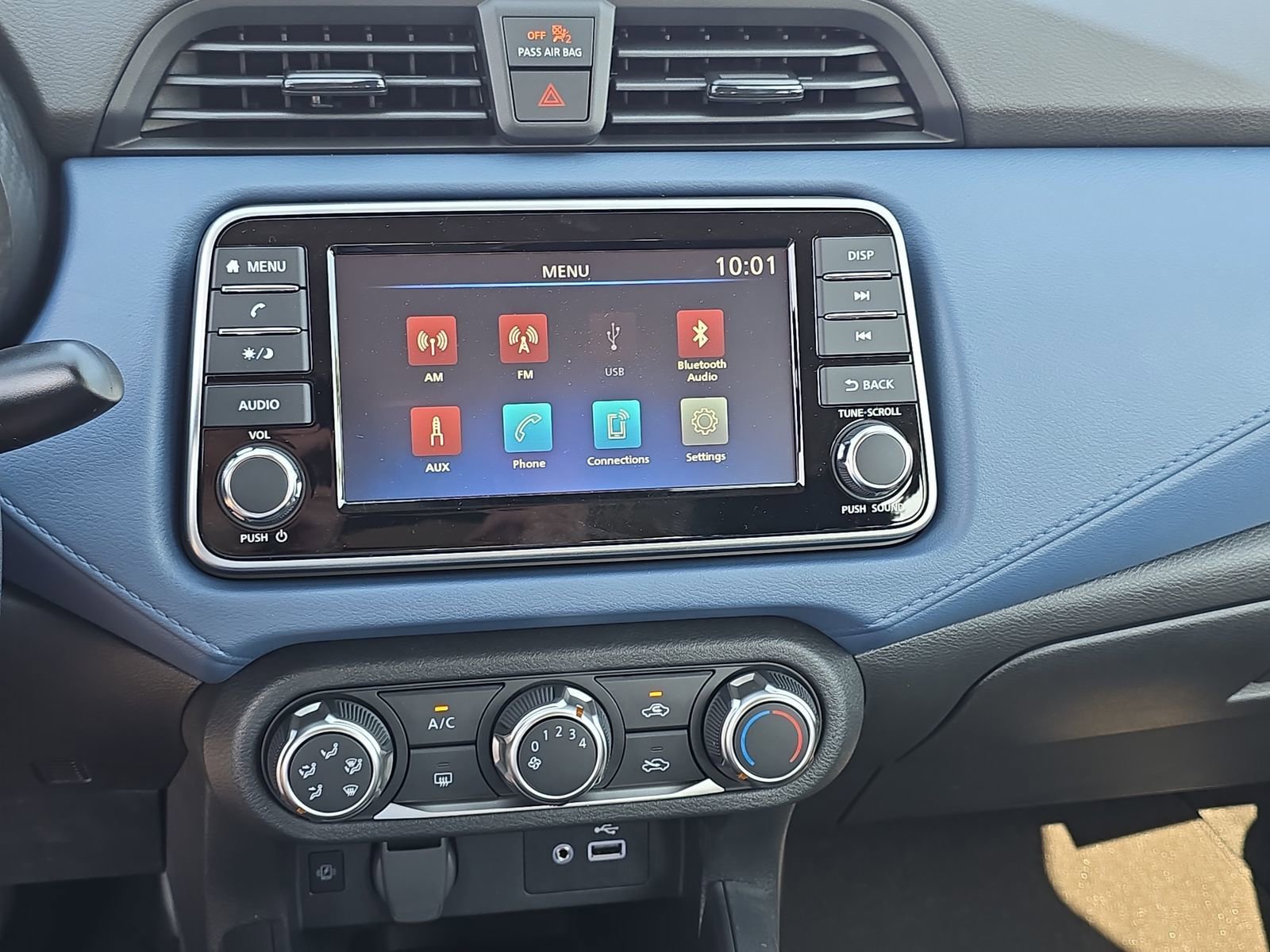 New 2025 Nissan Versa SV w/ Trunk Package image 17