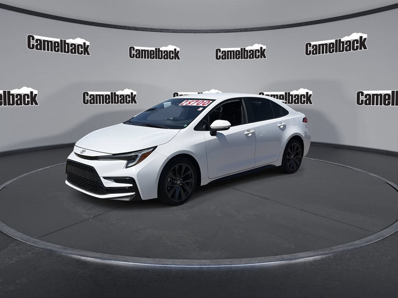 Used 2024 Toyota Corolla SE FWD image 3