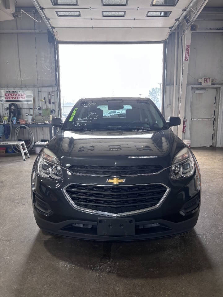 Used 2017 Chevrolet Equinox LS AWD/4WD image 3