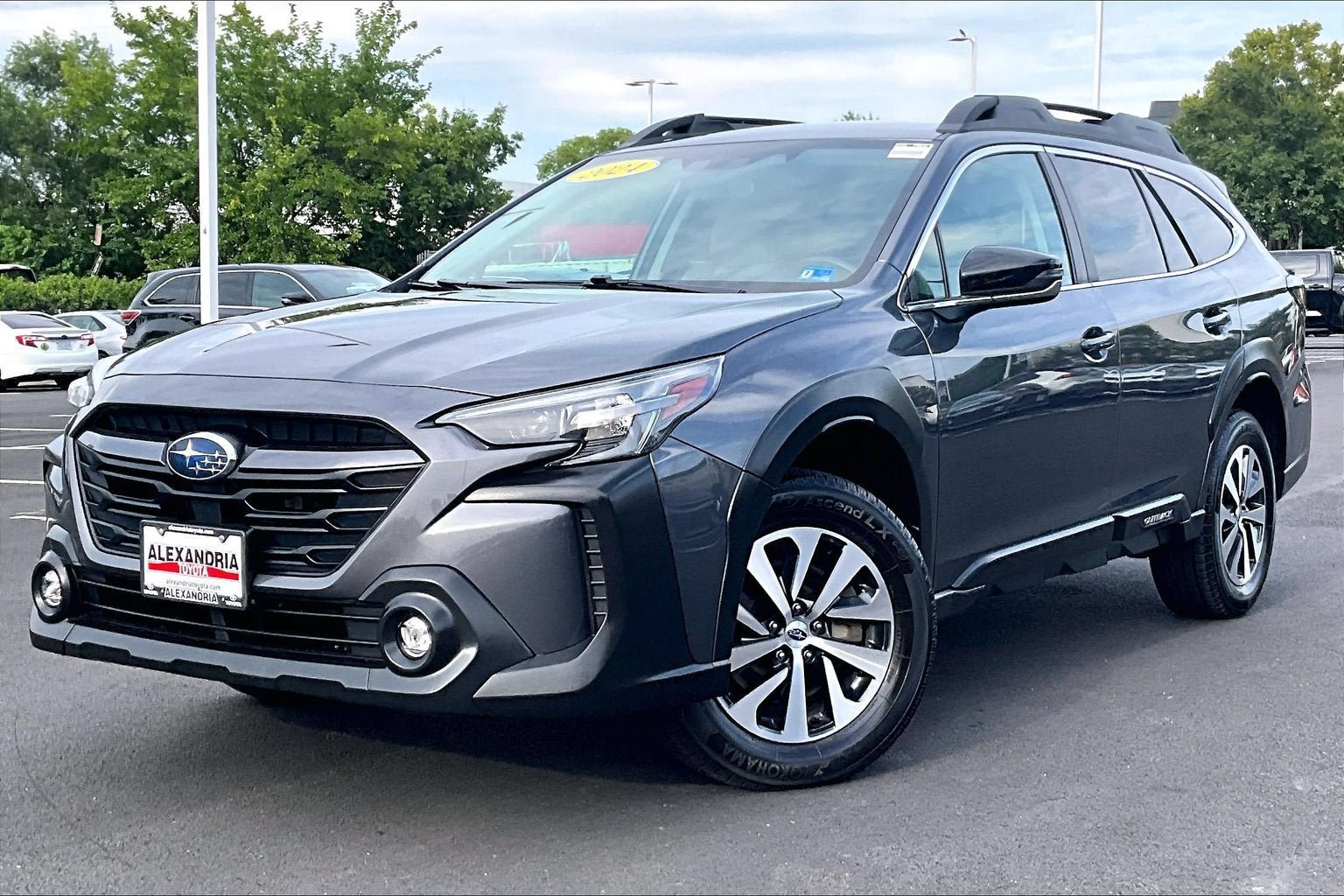 Used 2024 Subaru Outback Premium AWD/4WD video 1
