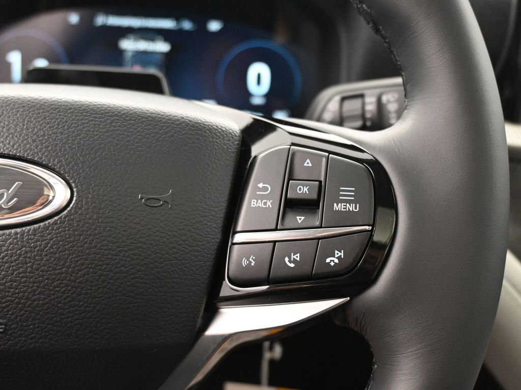 New 2025 Ford Explorer Platinum image 17
