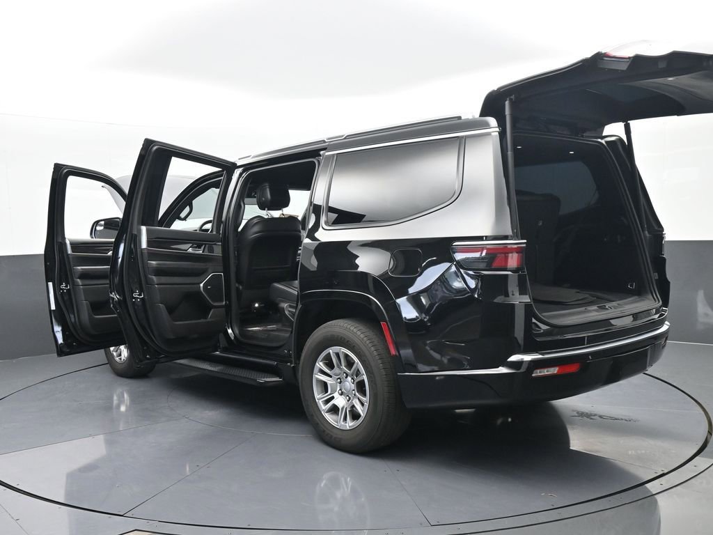 Used 2024 Jeep Wagoneer 2WD image 70