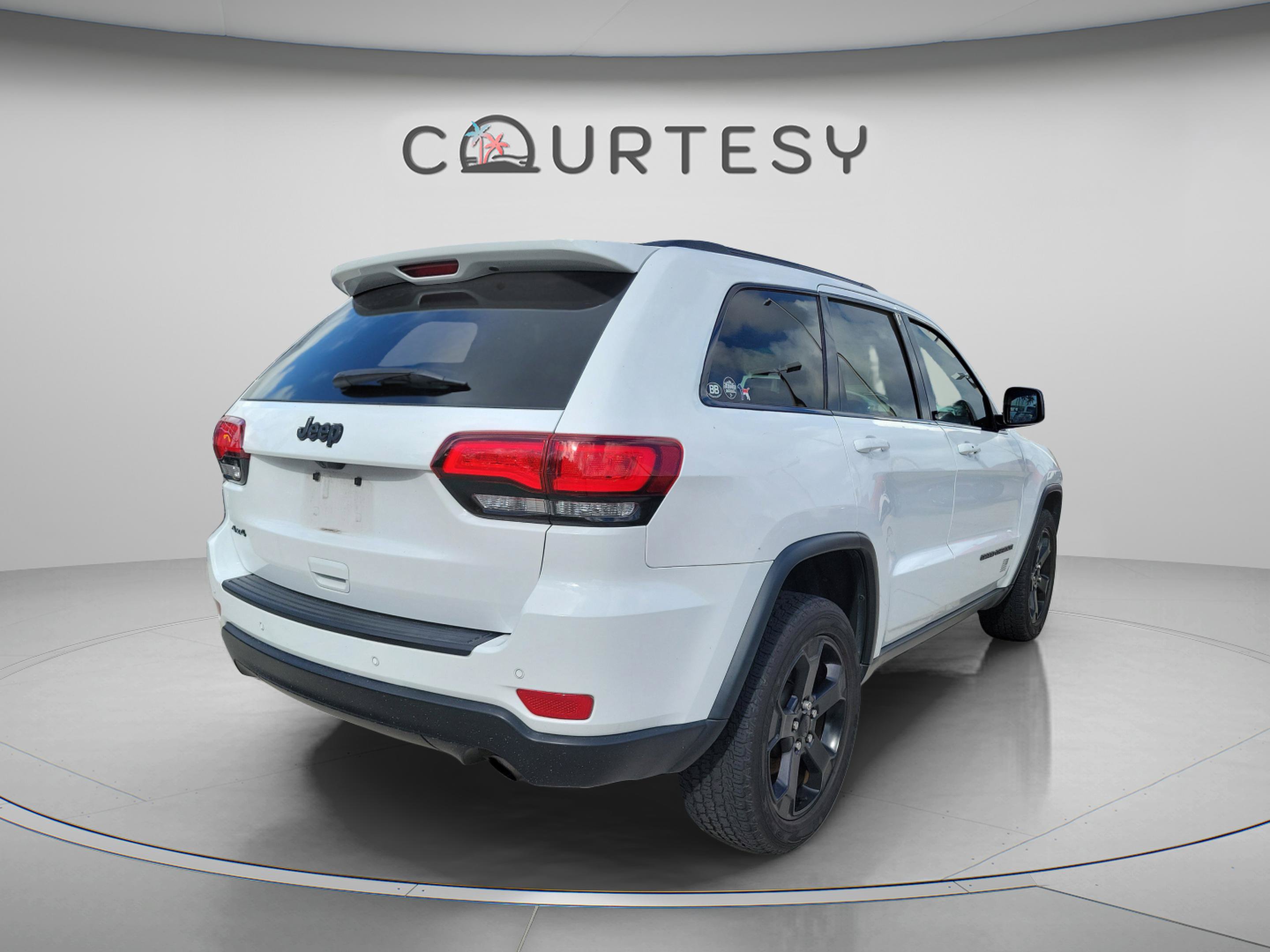 Certified 2021 Jeep Grand Cherokee Freedom Edition AWD/4WD image 3