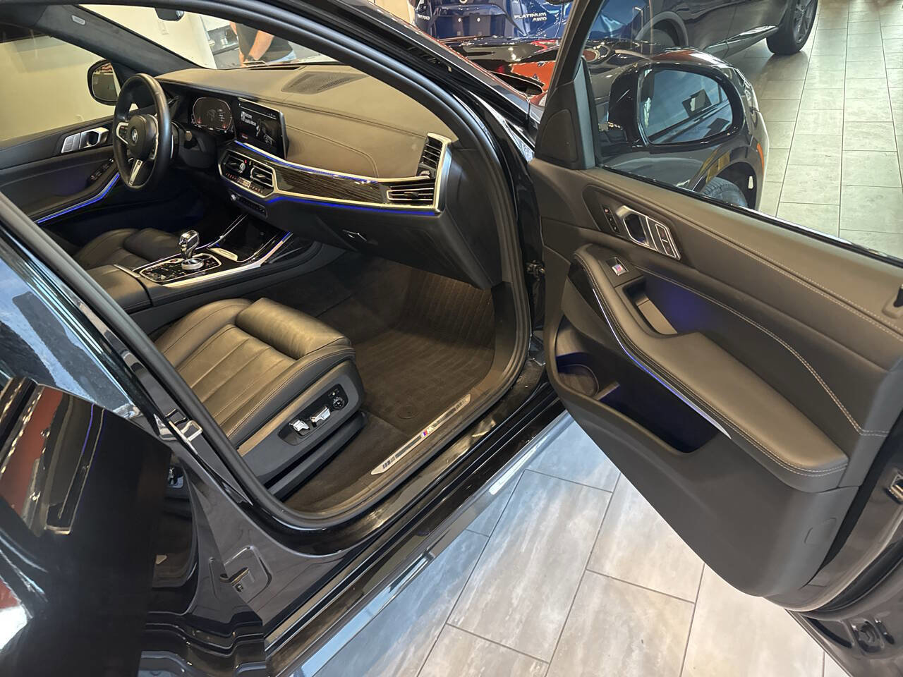 Used 2022 BMW X7 xDrive40i w/ M Sport Package image 17