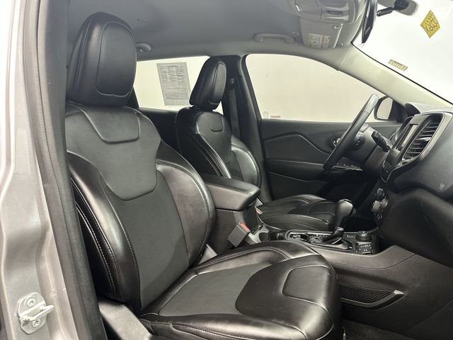 Used 2019 Jeep Cherokee Latitude Plus image 28