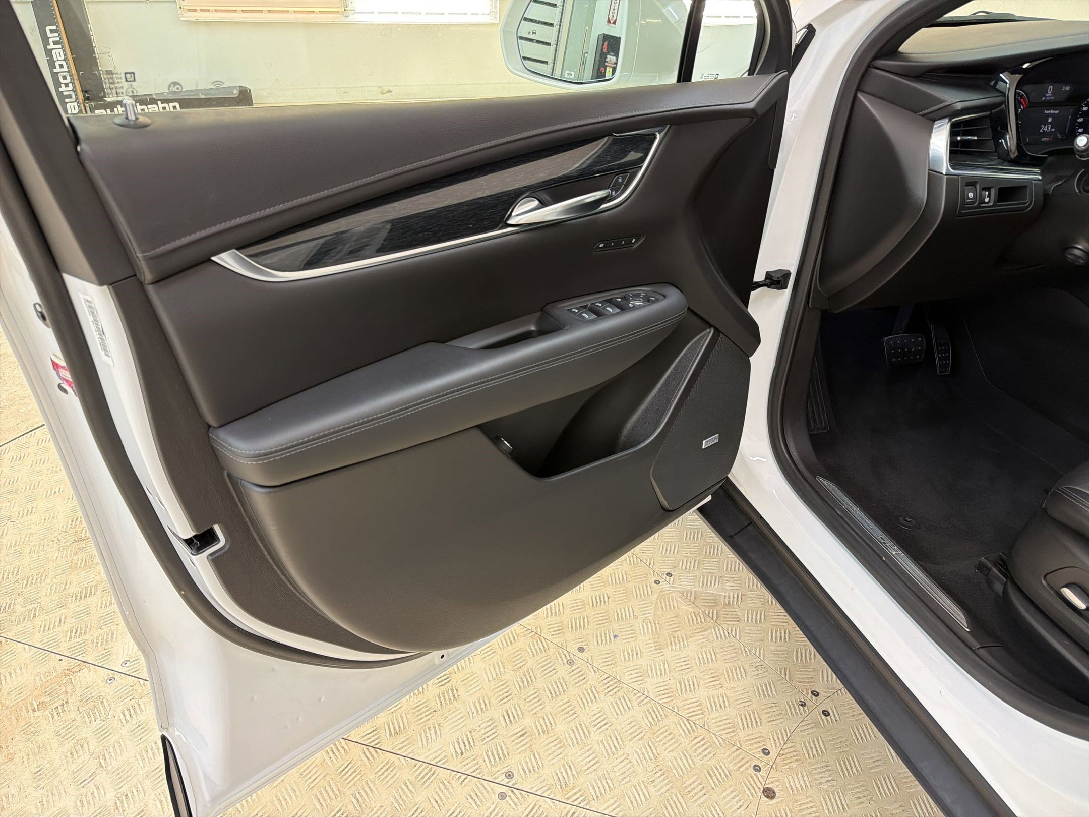 Used 2020 Cadillac XT5 Premium Luxury image 20