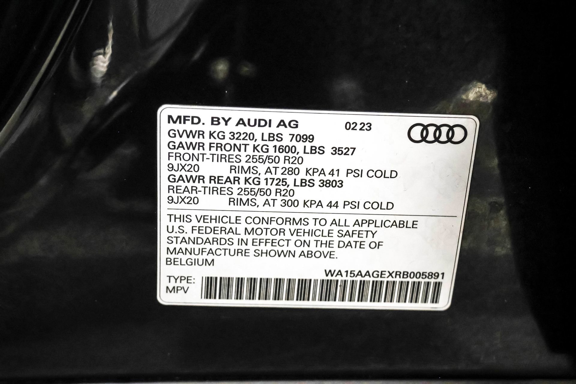 Used 2024 Audi Q8 e-tron Premium Plus w/ Premium Plus Package image 53