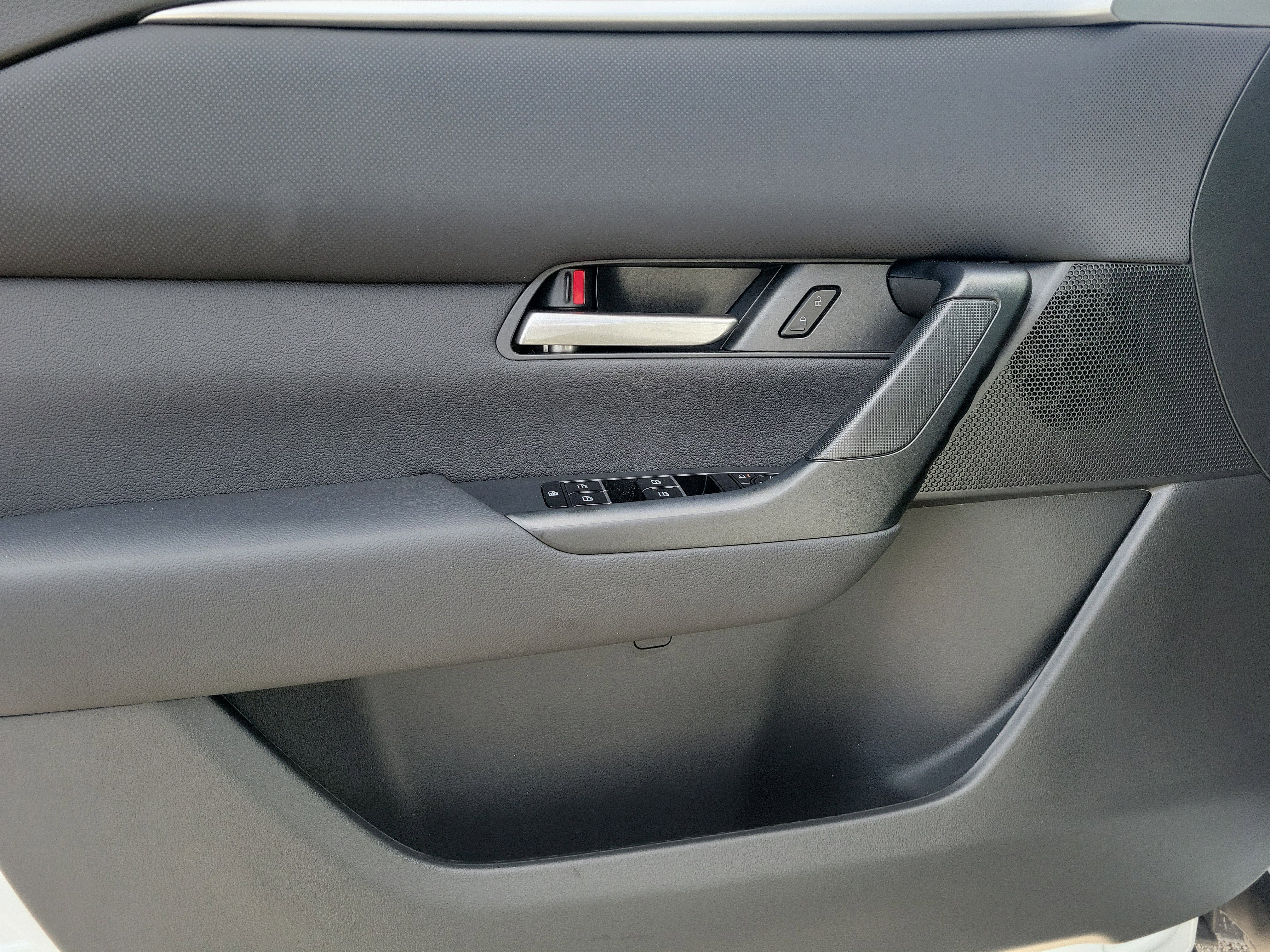 Used 2025 MAZDA CX-50 AWD 2.5 S w/ Preferred Package image 11