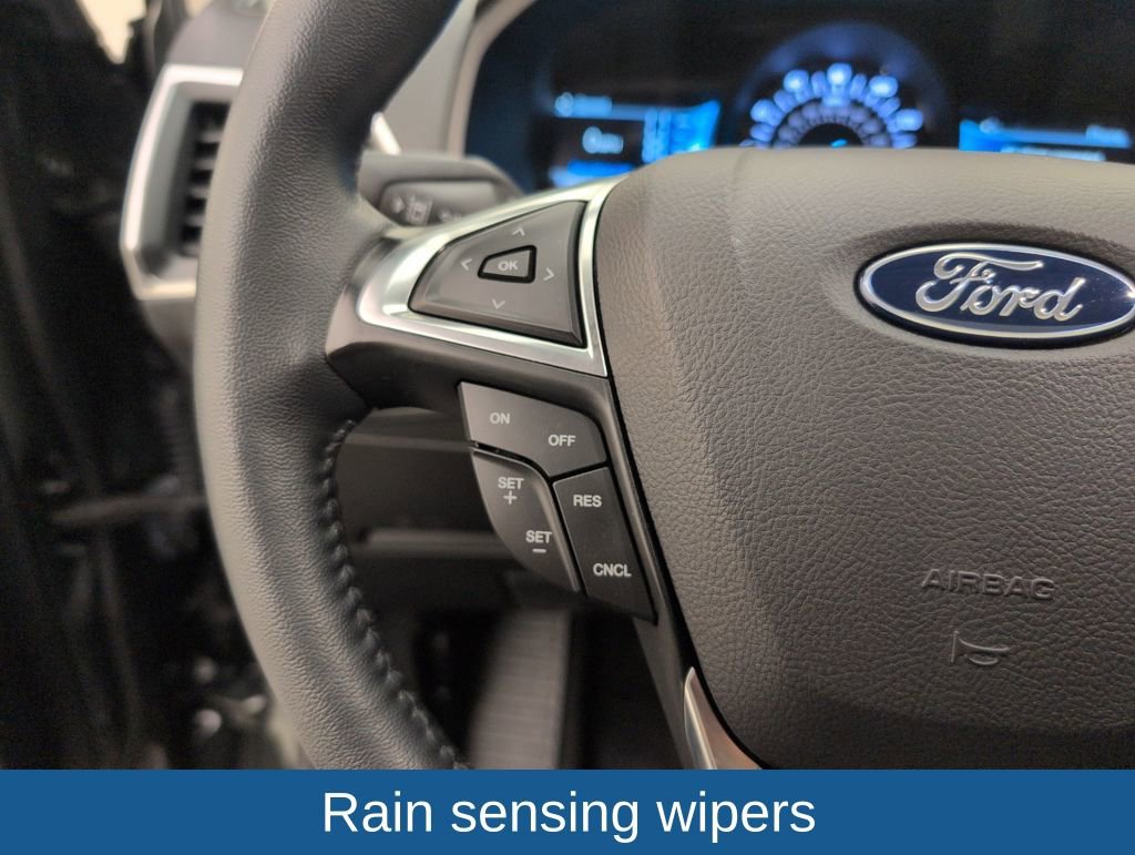 Used 2024 Ford Edge Titanium image 43