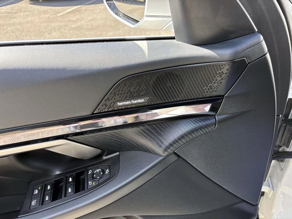 Certified 2025 BMW 540i xDrive image 12