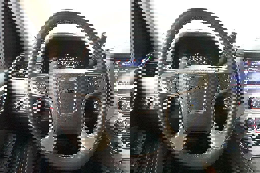 Used 2015 GMC Yukon Denali image 13