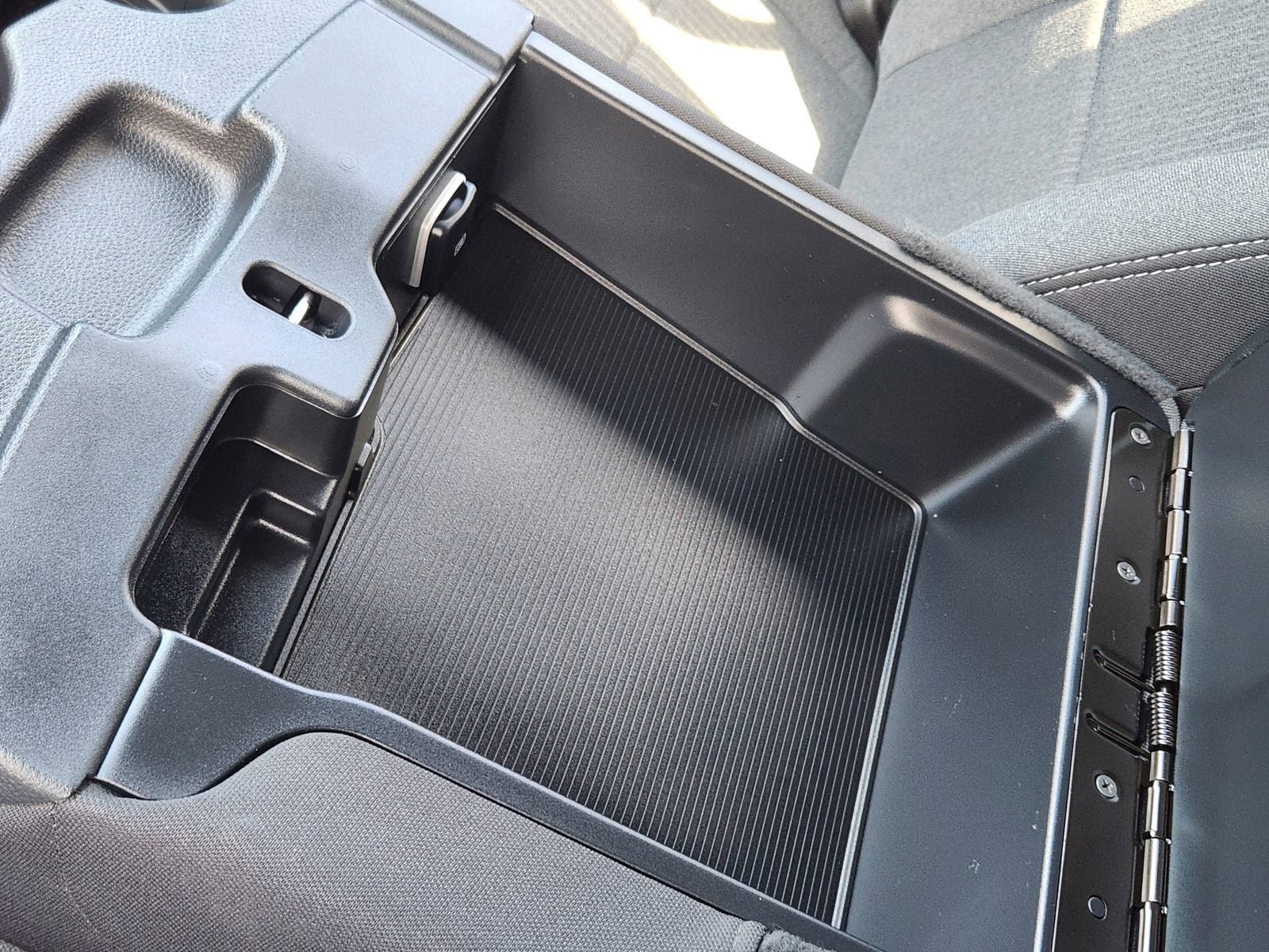 Used 2024 RAM 2500 Tradesman w/ Chrome Appearance Group image 22