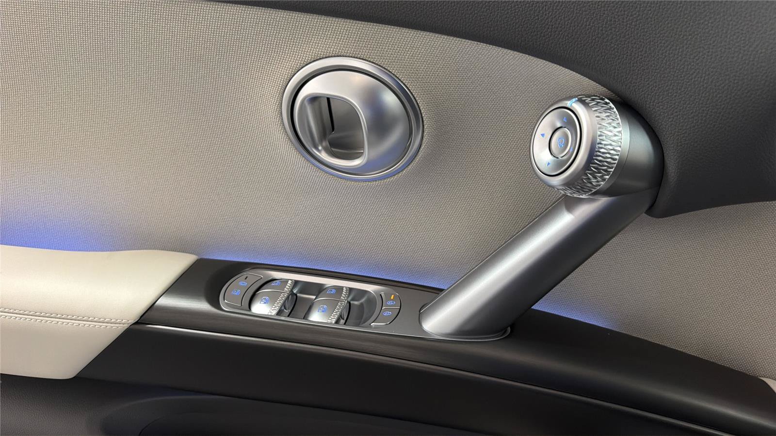 New 2026 Genesis GV60 RWD image 23