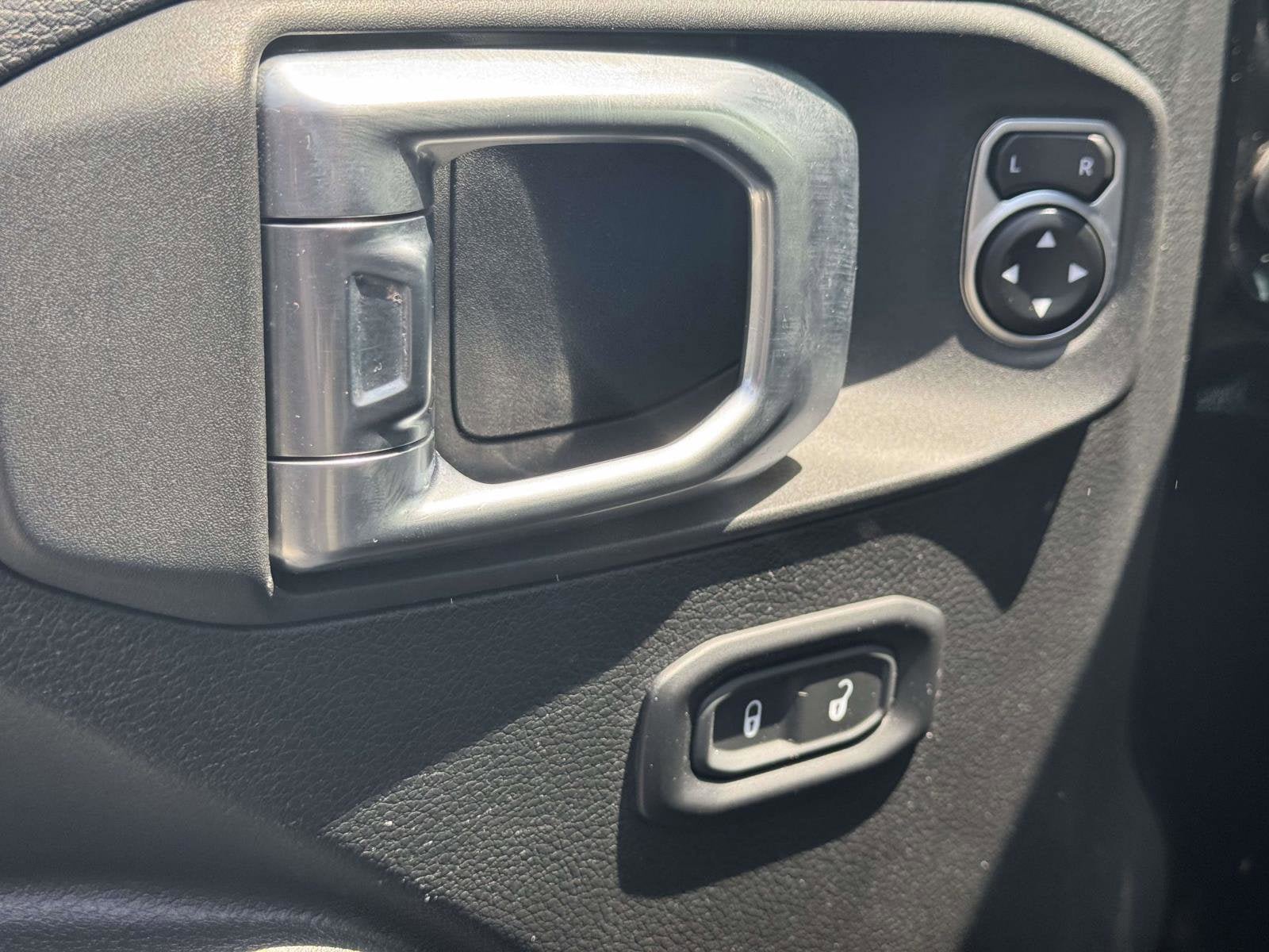 Used 2020 Jeep Wrangler Unlimited Sport S AWD/4WD image 17