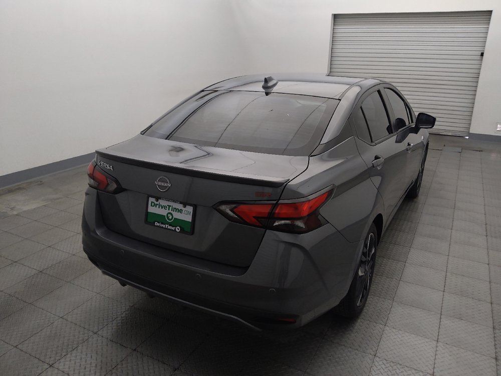 Used 2024 Nissan Versa SR FWD image 7