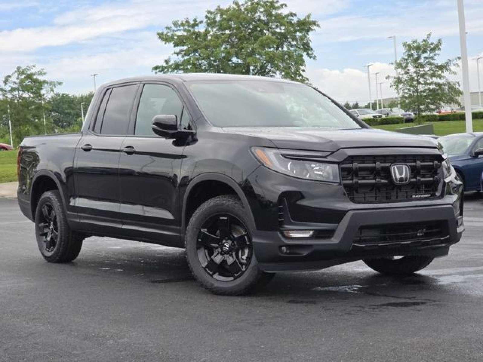 New 2026 Honda Ridgeline Black Edition image 2