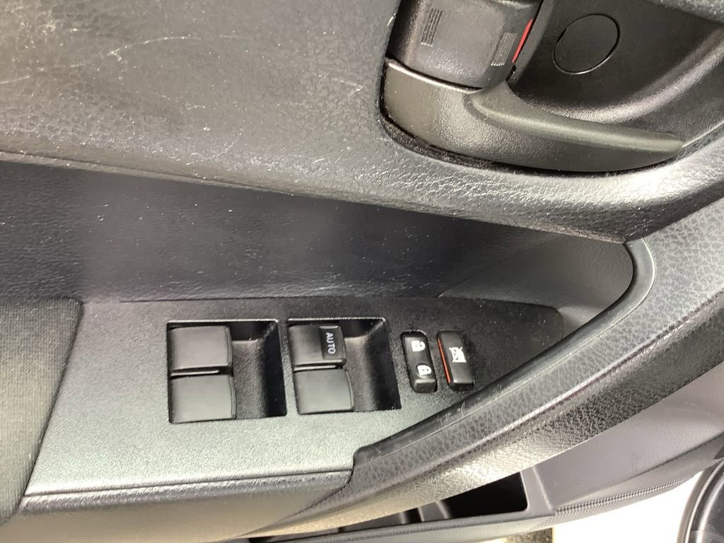 Used 2014 Toyota Corolla L image 17