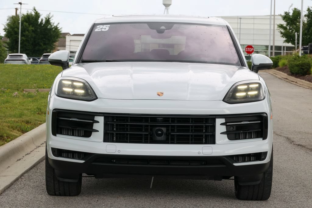 Certified 2025 Porsche Cayenne S AWD/4WD image 32