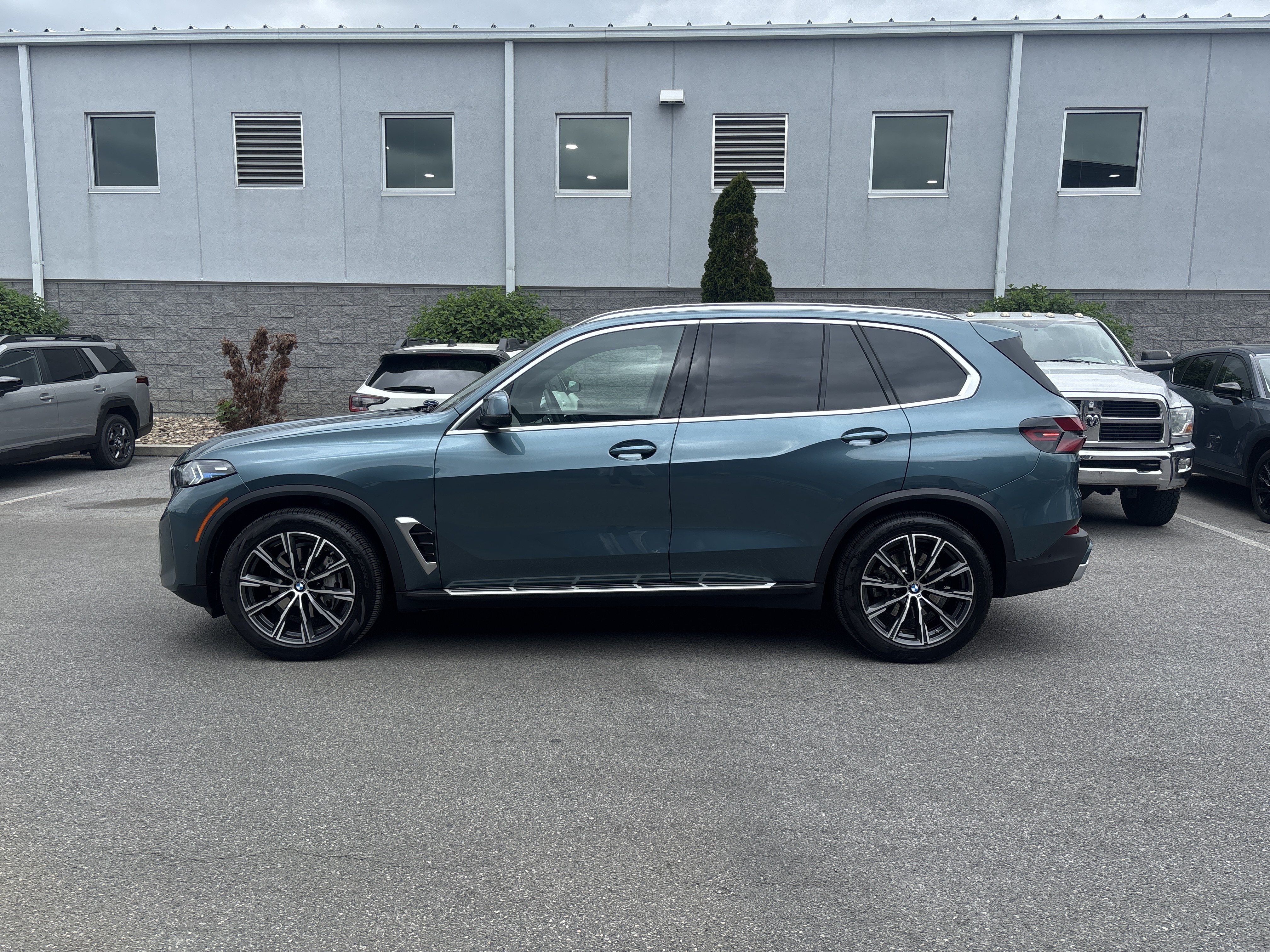 Used 2025 BMW X5 xDrive40i AWD/4WD image 15