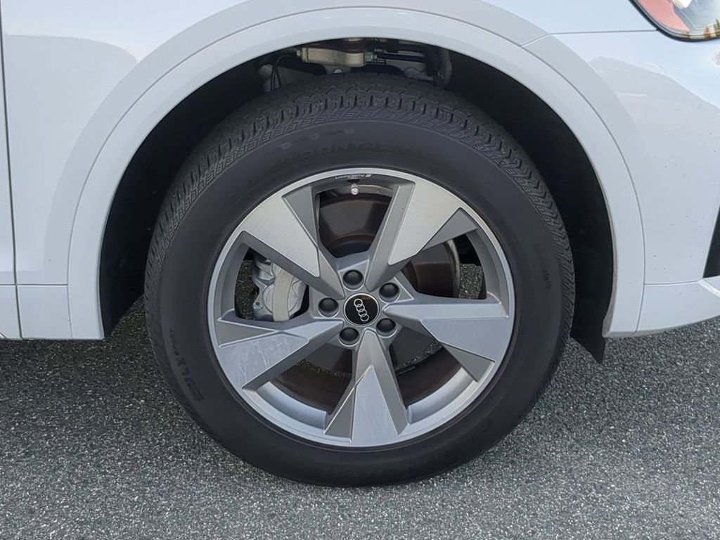 Used 2023 Audi Q5 2.0T Premium Plus image 11