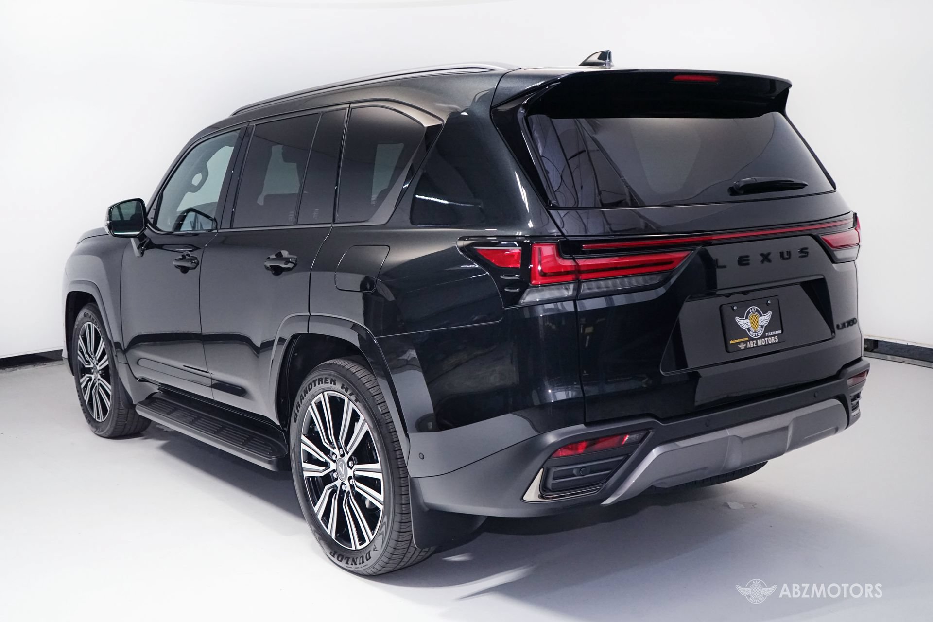 Used 2026 Lexus LX 700h Luxury AWD/4WD image 6