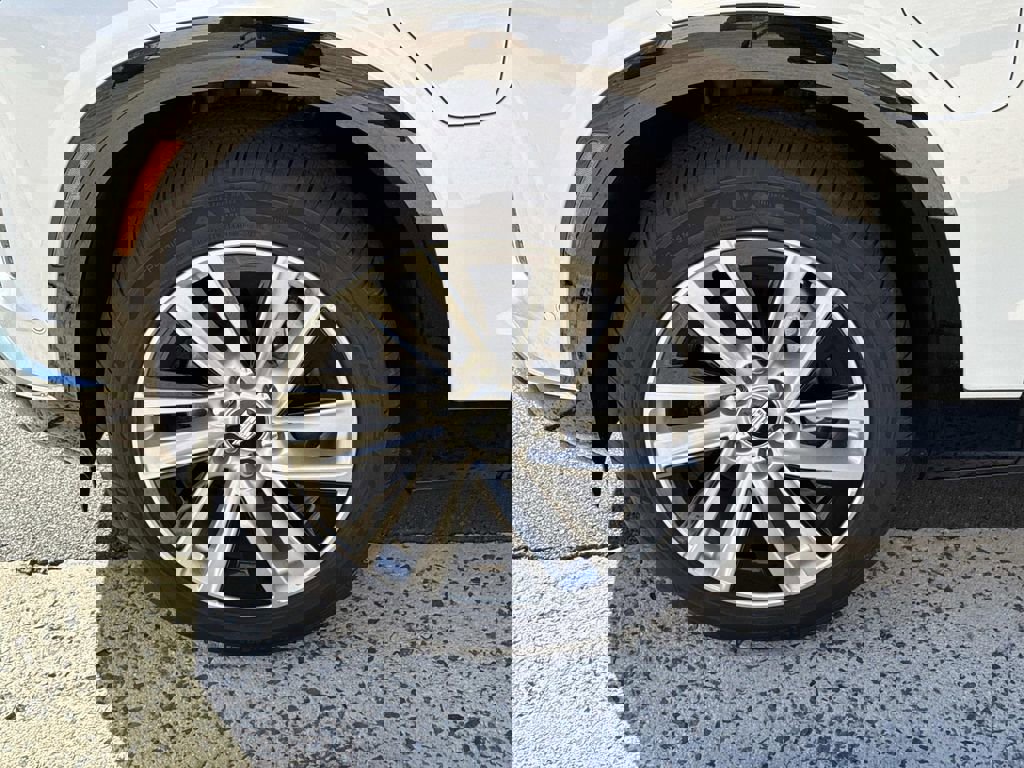 New 2026 Cadillac Vistiq Luxury image 7