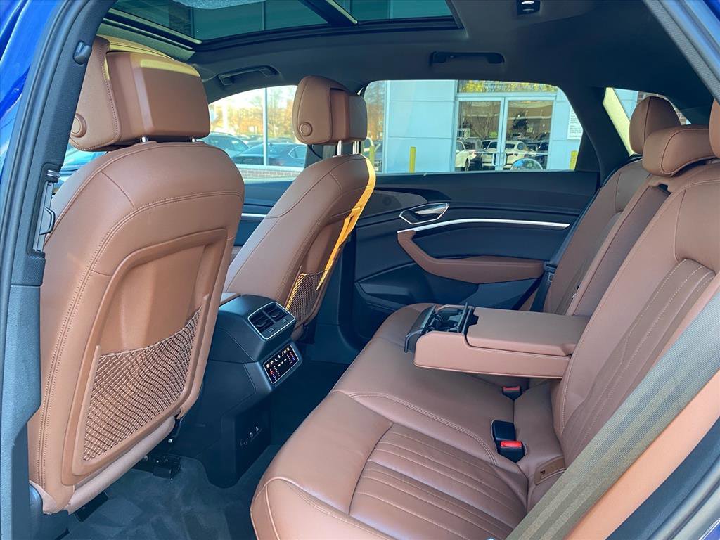 Used 2022 Audi e-tron Premium image 19