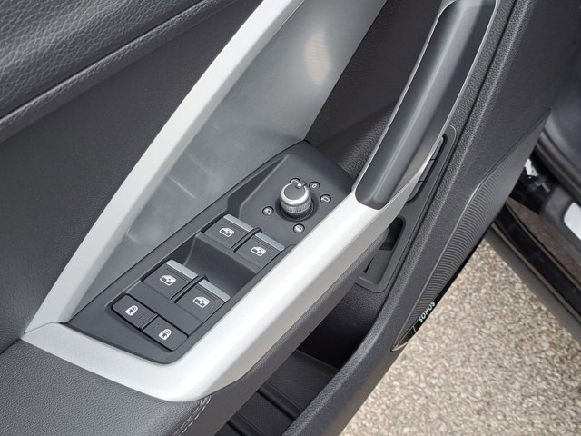 Used 2022 Audi Q3 2.0T Premium Plus image 22
