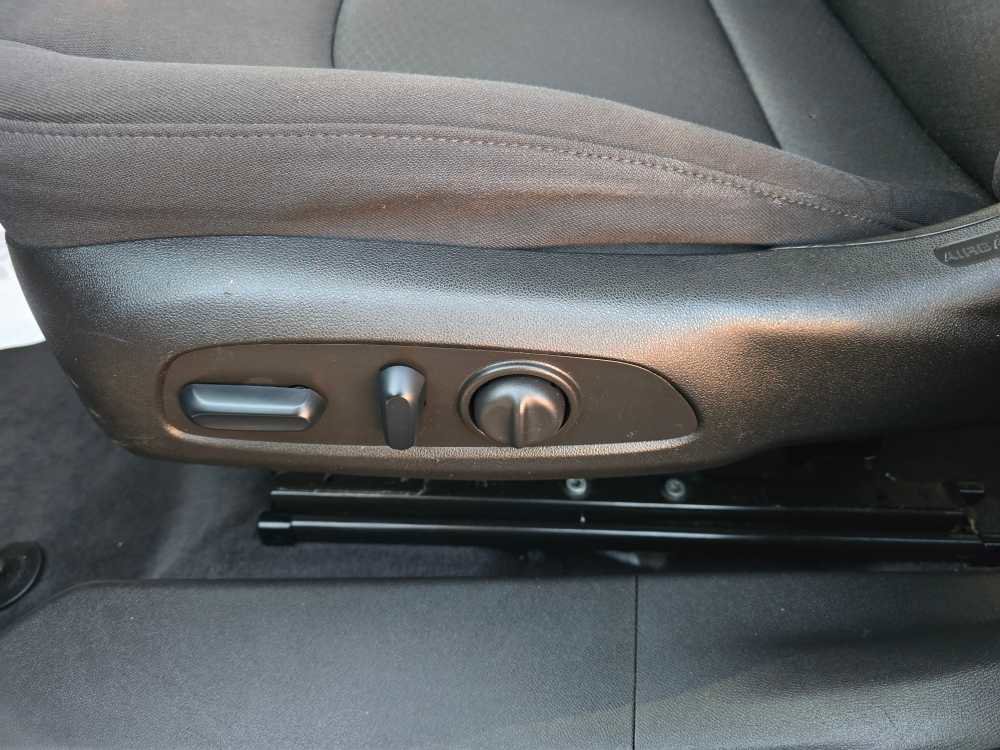 Used 2022 Chevrolet Malibu RS image 12