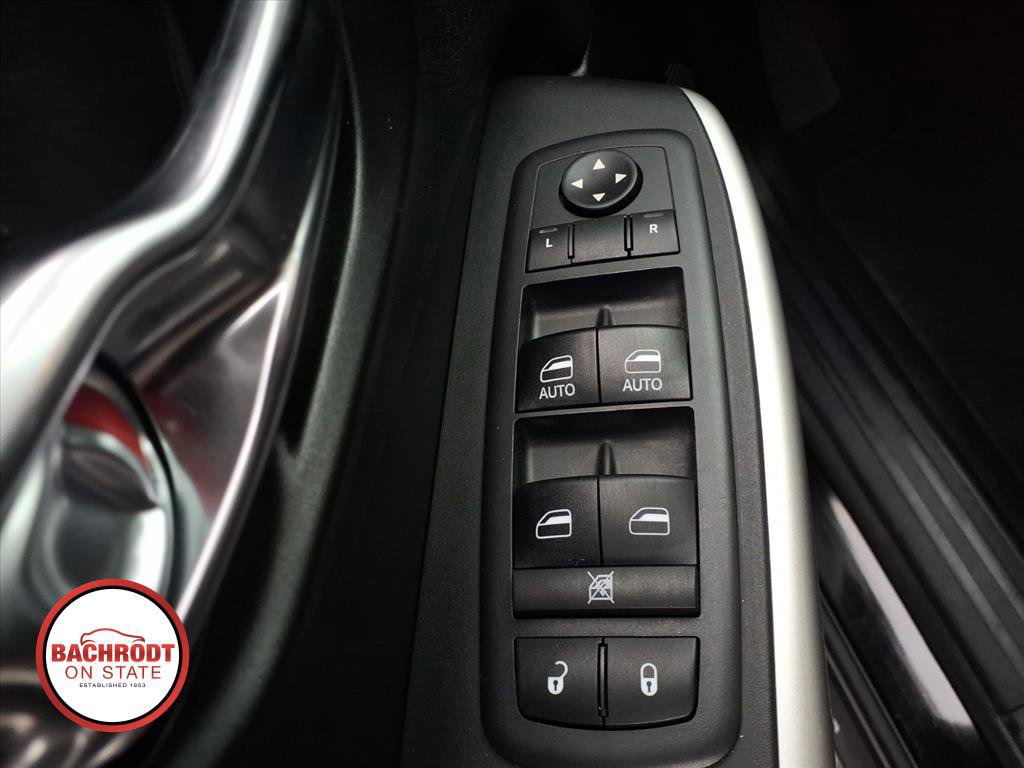 Used 2018 Jeep Cherokee Latitude Plus FWD image 17