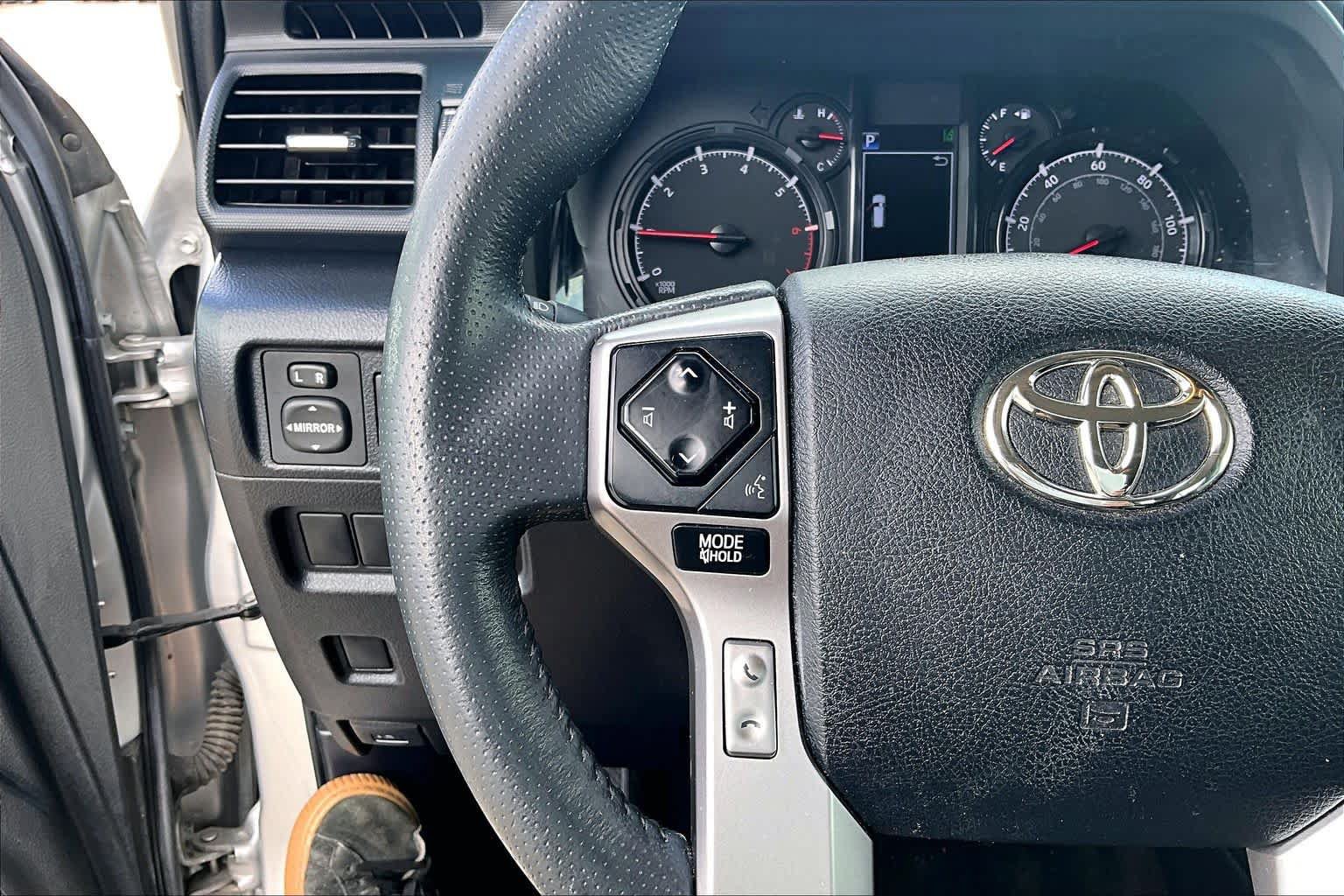 Used 2022 Toyota 4Runner SR5 Premium w/ Moonroof Package RWD image 24