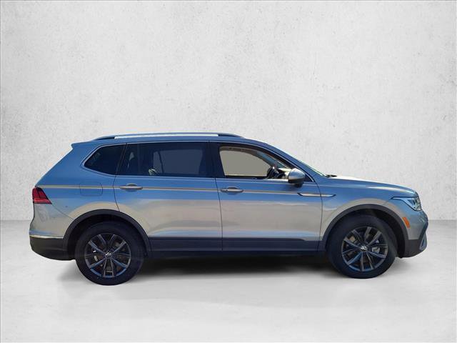 Used 2024 Volkswagen Tiguan SE FWD image 4