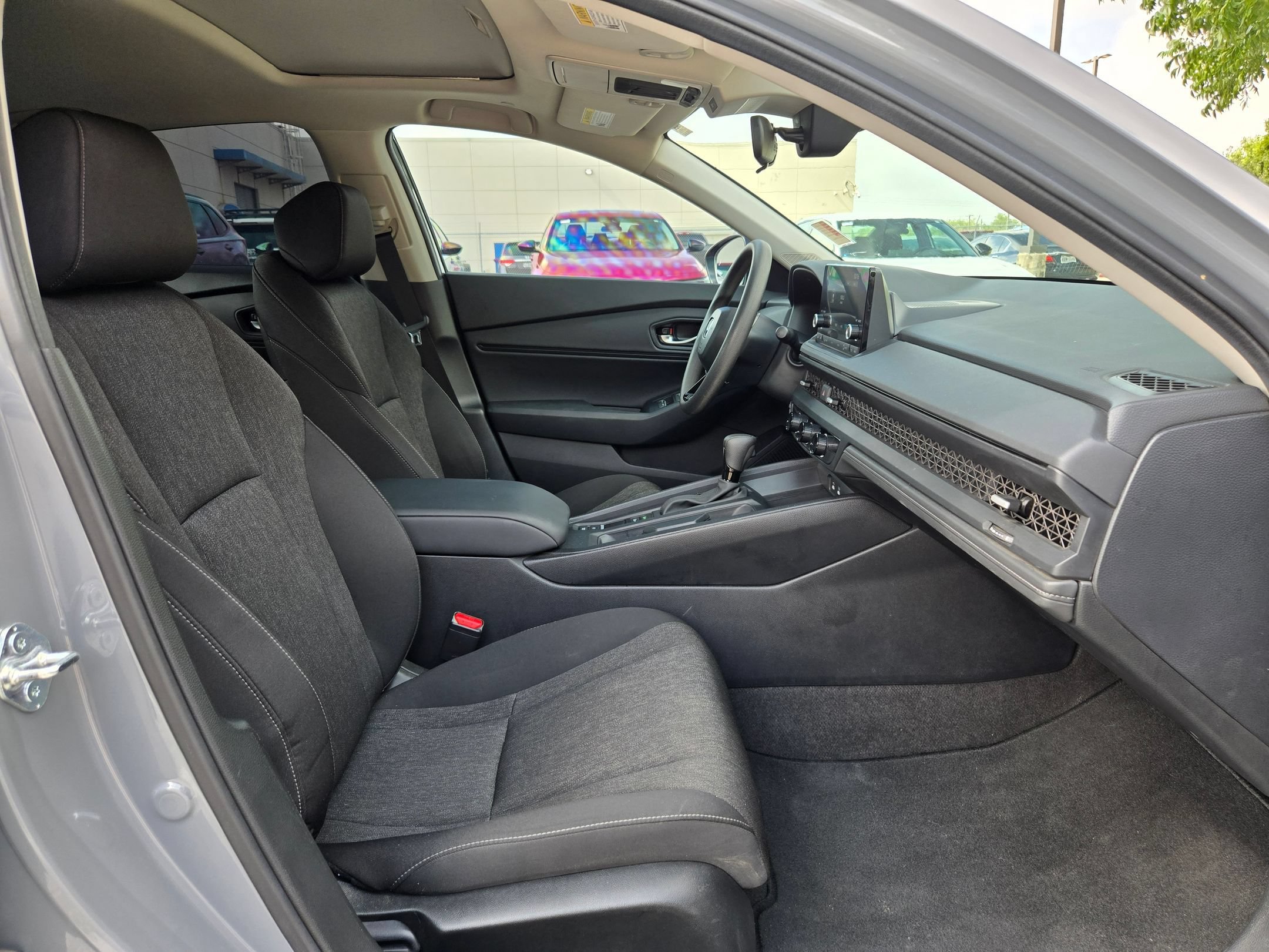 Used 2025 Honda Accord SE image 27