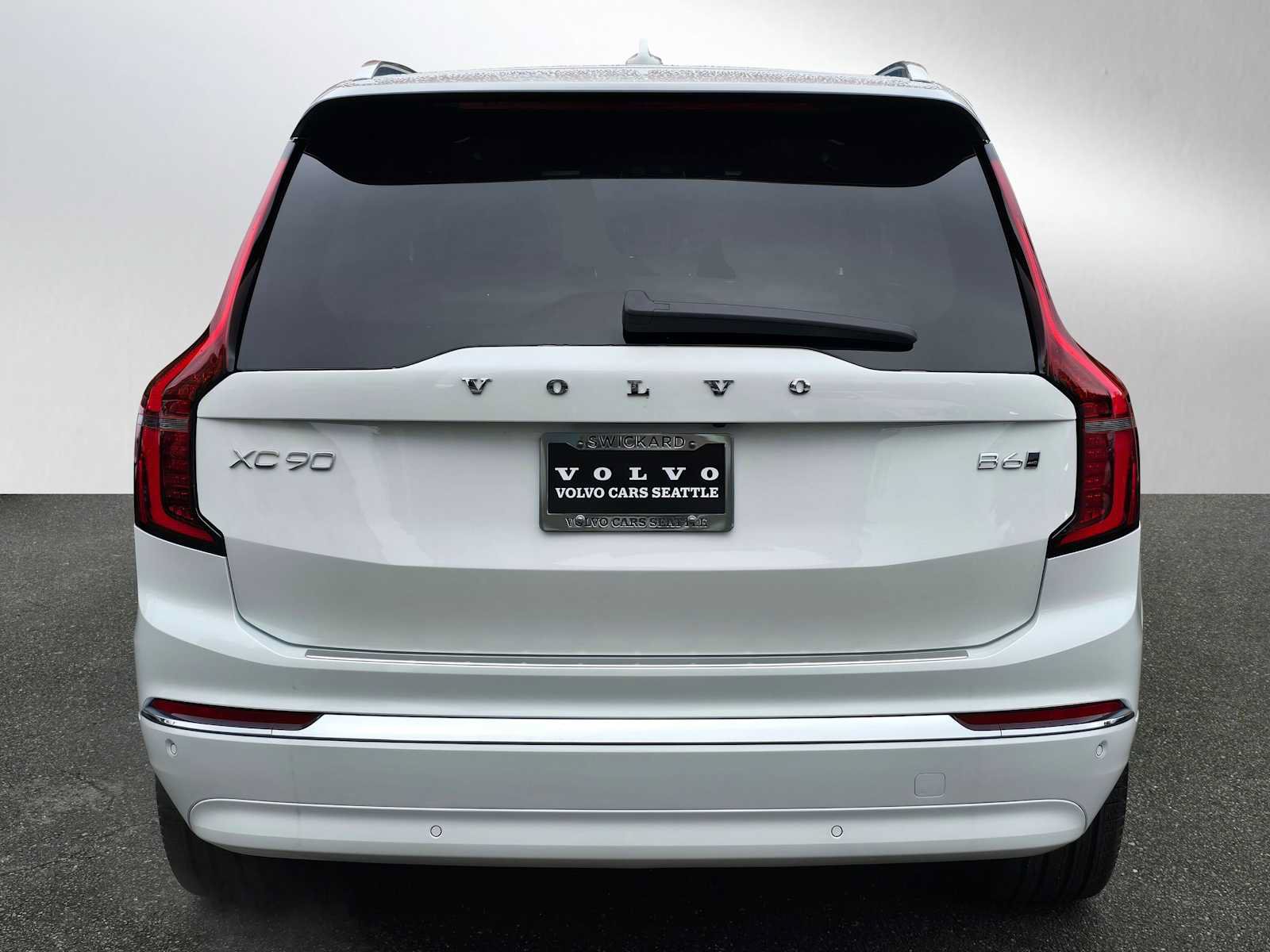 New 2026 Volvo XC90 B6 Plus w/ Protection Package Premier AWD/4WD image 4