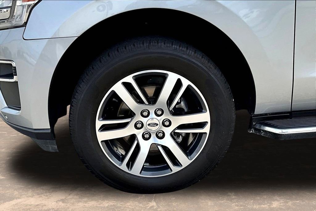 Used 2022 Ford Expedition Limited AWD/4WD image 36