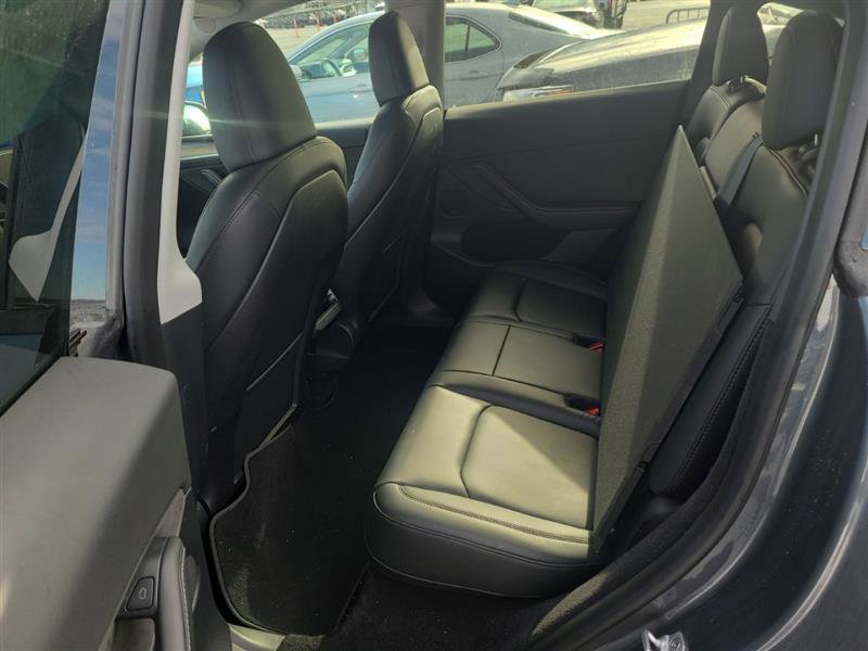 Used 2023 Tesla Model Y Long Range image 2