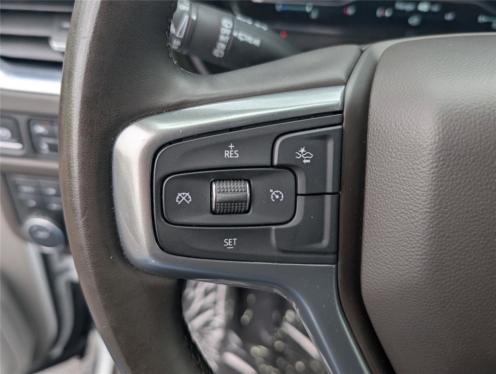 Used 2024 Chevrolet Tahoe LT AWD/4WD image 25