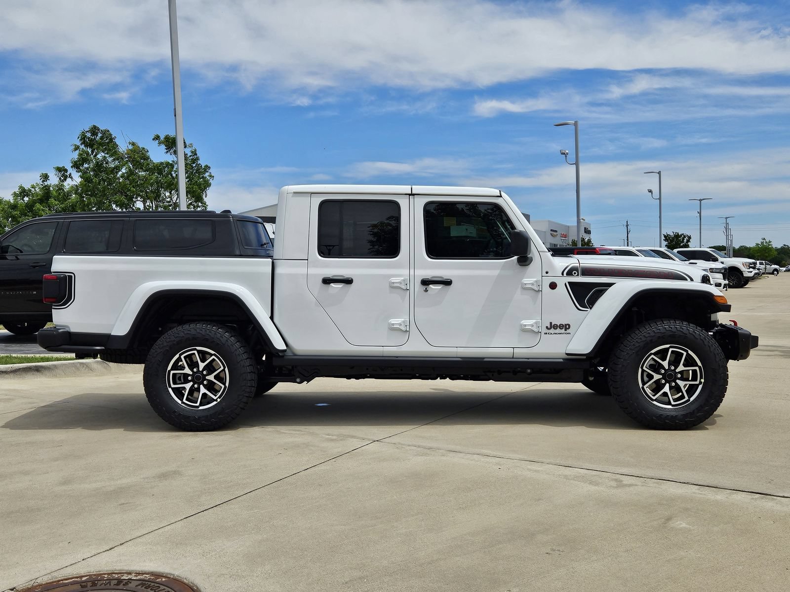 New 2026 Jeep Gladiator Mojave AWD/4WD image 7