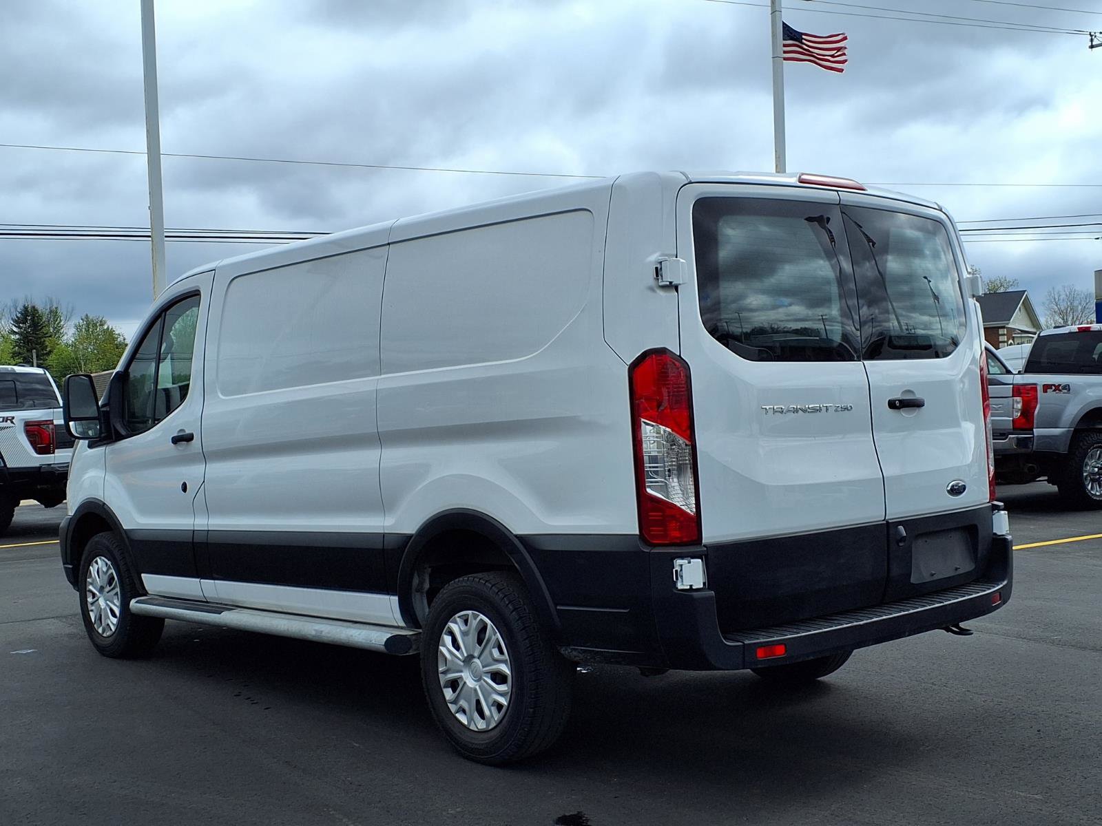 Used 2024 Ford Transit 250 Low Roof w/ Exterior Upgrade Package RWD image 7