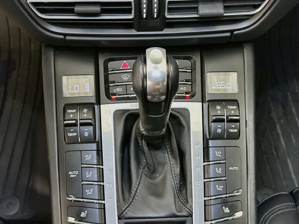 Certified 2021 Porsche Macan GTS AWD/4WD image 17